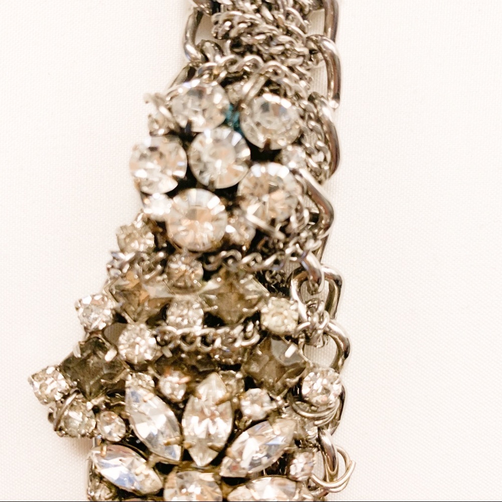 Elegant with Edge Chain Stone Bracelet - Picture 4 of 8
